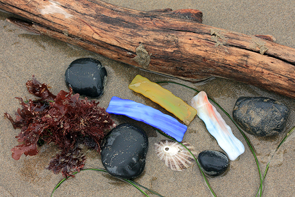 glass barrette weather on beach